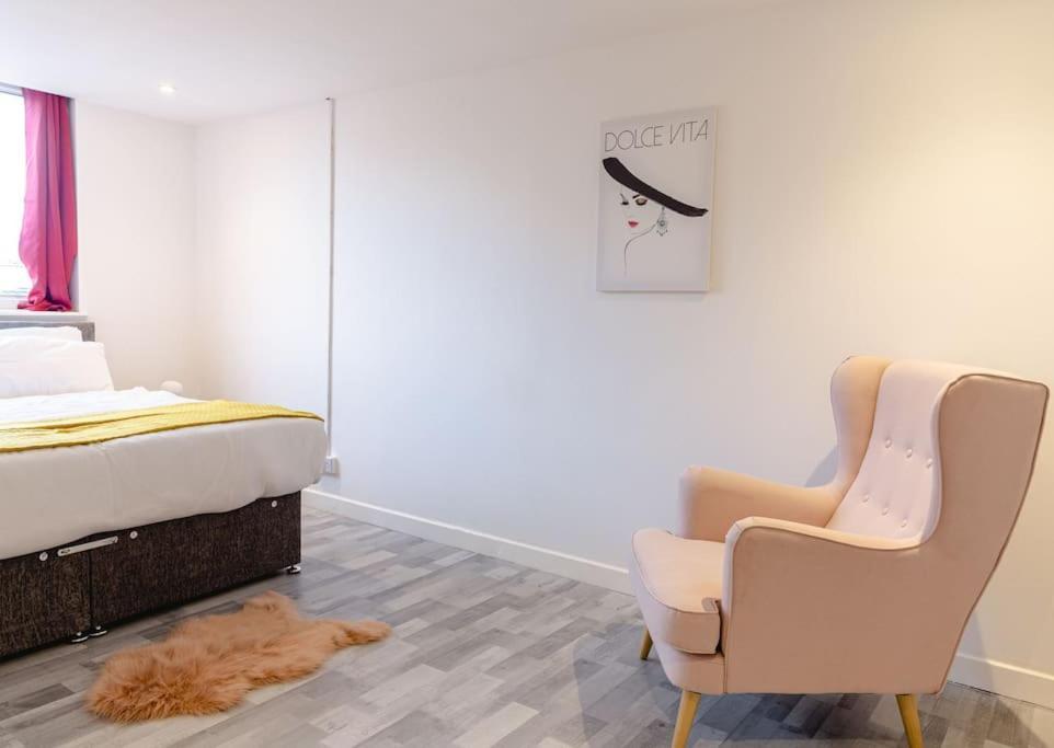 런던 2 Bed With Free Parking 아파트 외부 사진