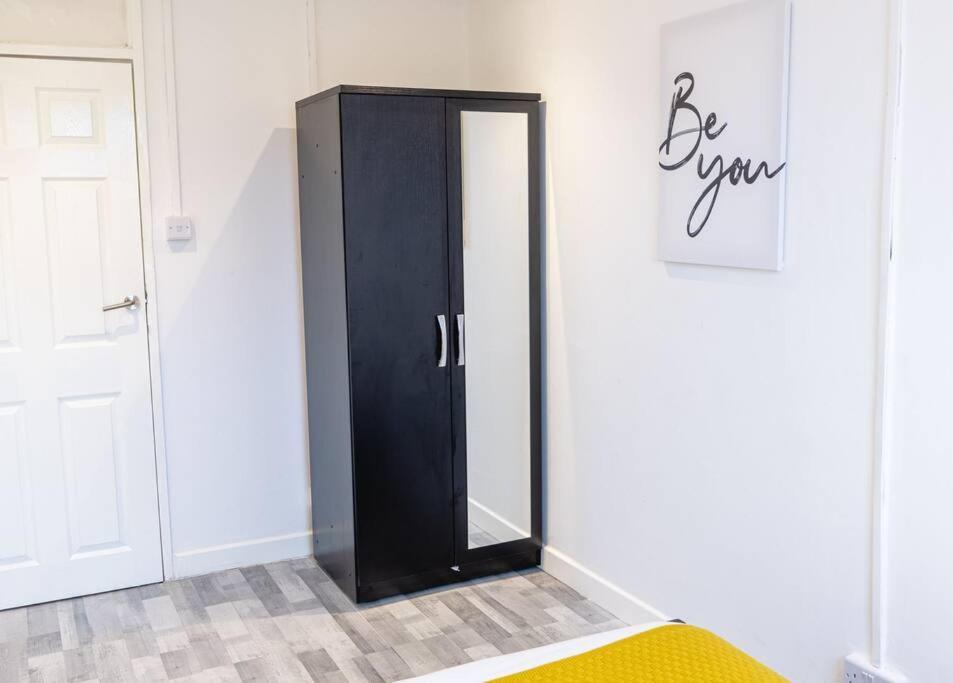 런던 2 Bed With Free Parking 아파트 외부 사진