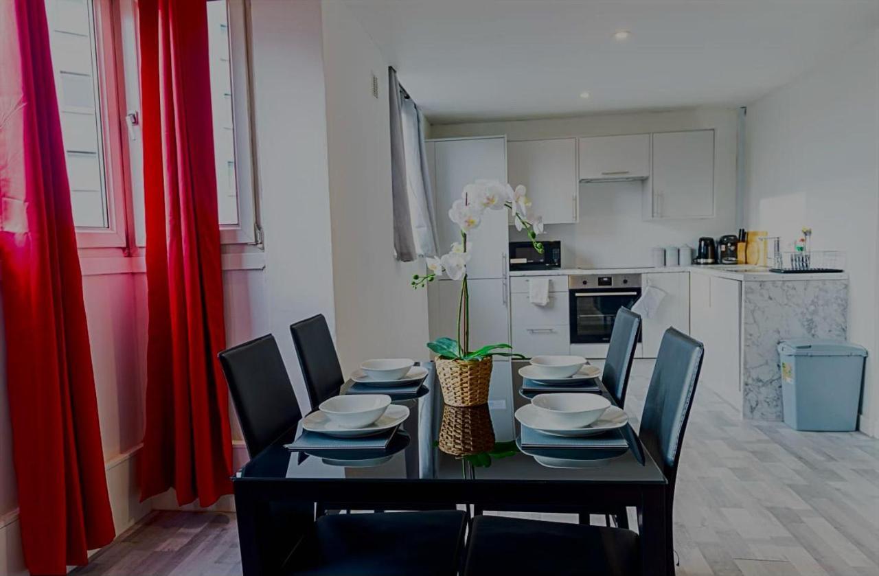 런던 2 Bed With Free Parking 아파트 외부 사진