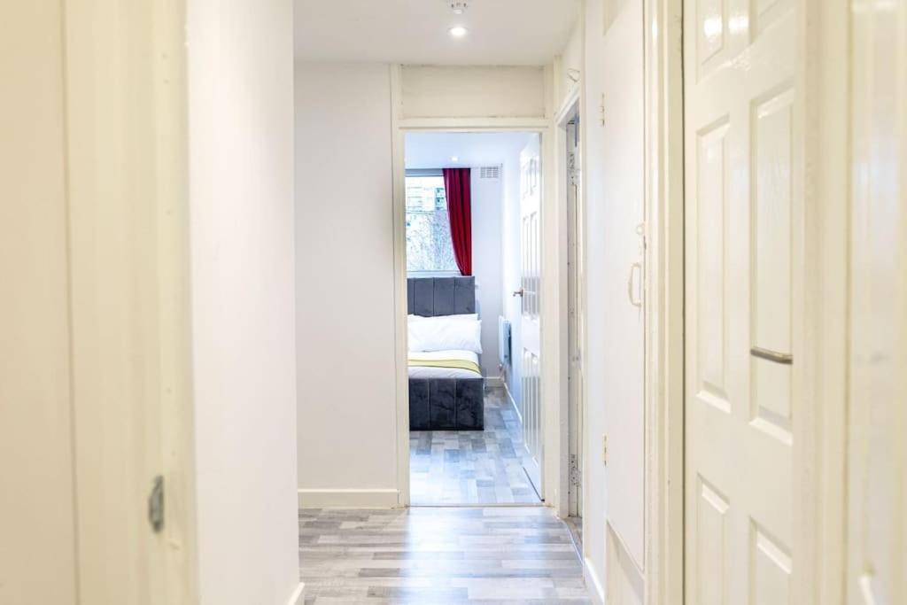 런던 2 Bed With Free Parking 아파트 외부 사진